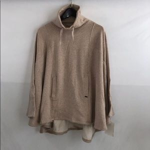 NWT Ugg Poncho S